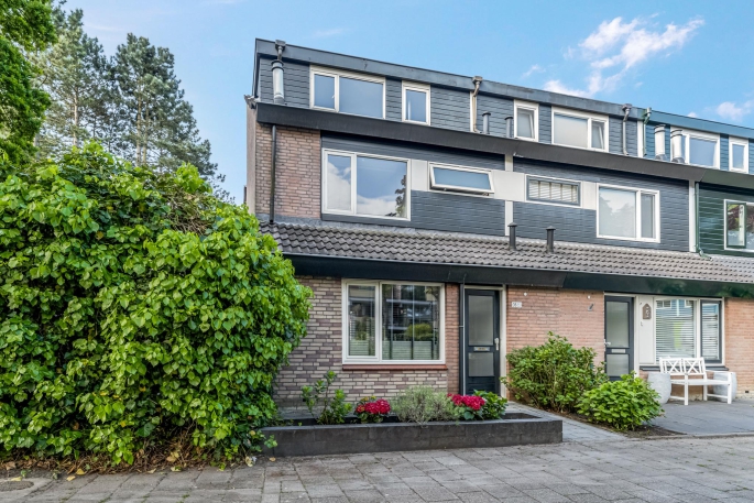 Brugakker 3660, 3704 LR, Zeist